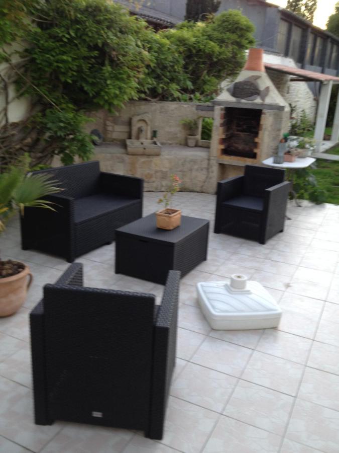 Studio Avec Piscine Privee Jardin Clos Et Wifi A Saint Jean D'Angely Экстерьер фото
